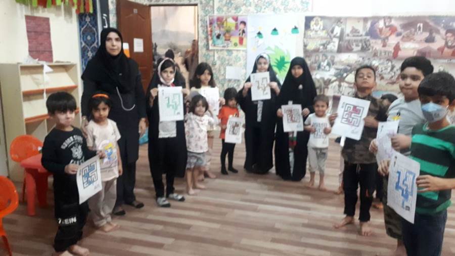 فعالیت فوق برنامه مسئول و کتابدار کتابخانه عمومی استقلال به مناسبت اربعین حسینی1401 در موکب راه کربلا