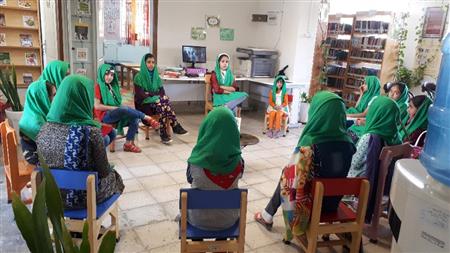 نشست قصه گویی از کتاب نخل ها قد می کشند نوشته محمد حسین فکور به مناسبت بزرگداشت مقام سلمان فارسی