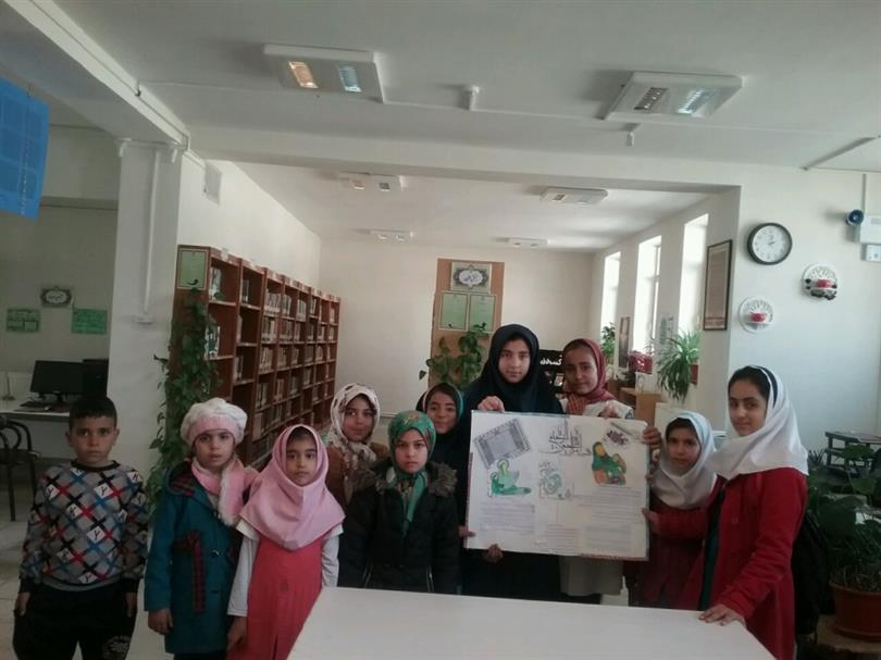 تهیه روزنامه دیواری گرامیداشت ولادت حضرت فاطمه (س)