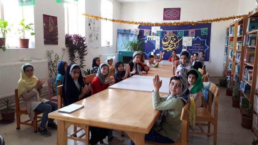 نشست شعر خوانی