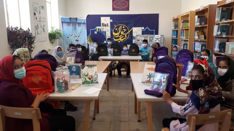 تهیه 16 پک کامل لوازم التحریر متبرک با نام سردار دلها حاج قاسم سلیمانی و اهداء به جمعی از اعضاء